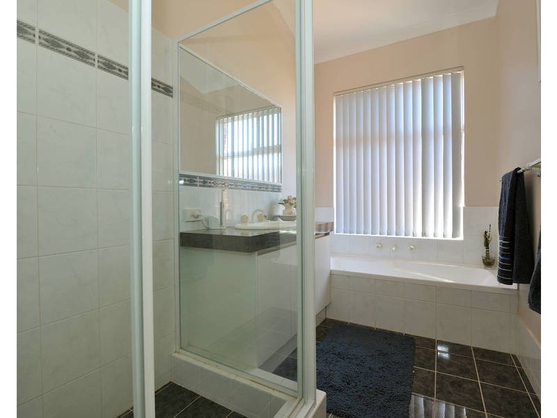 9 Purdy Avenue, Rockingham WA 6168