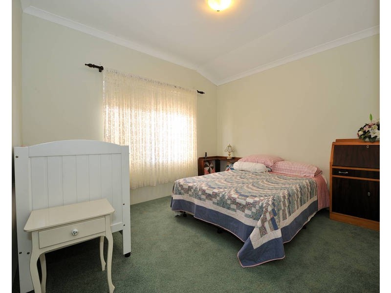 9 Purdy Avenue, Rockingham WA 6168