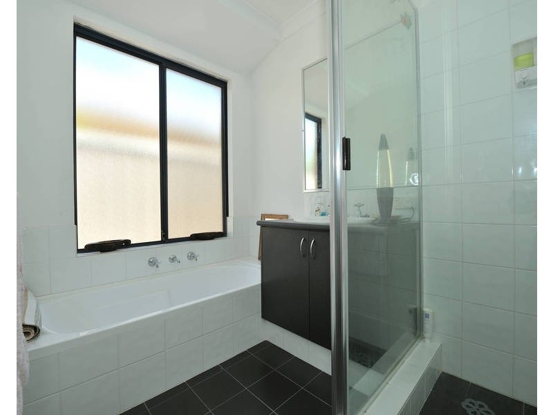 2 Verin Lane, Port Kennedy WA 6172