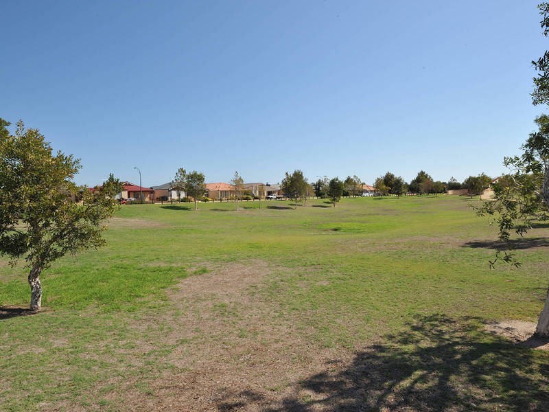 2 Verin Lane, Port Kennedy WA 6172
