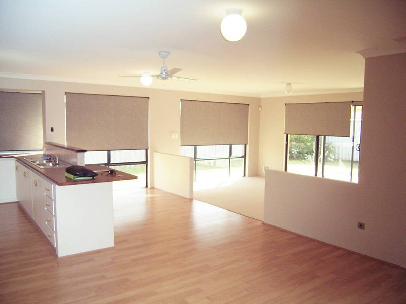 44 Sarah Ann Crescent, Warnbro WA 6169