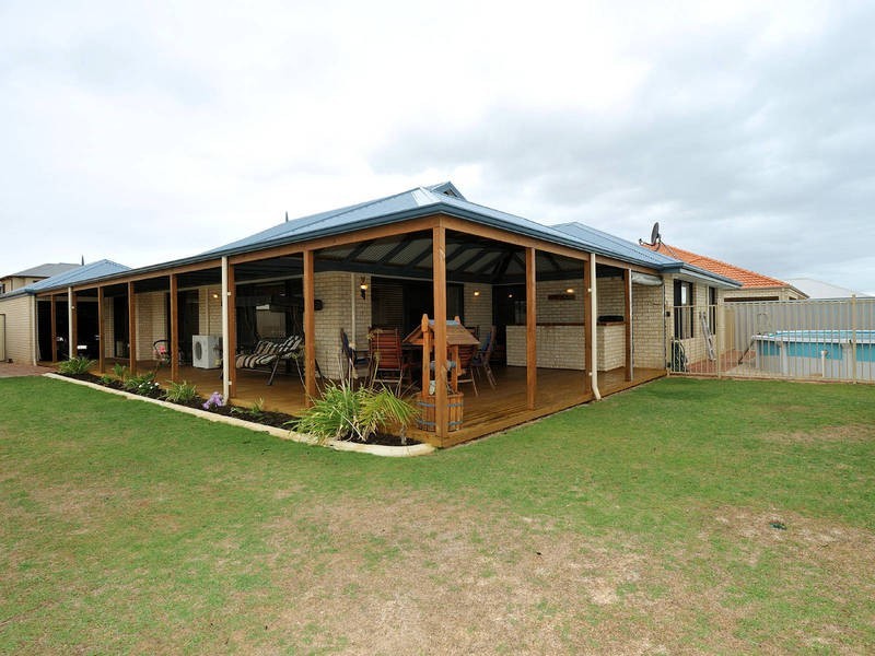 12 Lowlands Crescent, Secret Harbour WA 6173