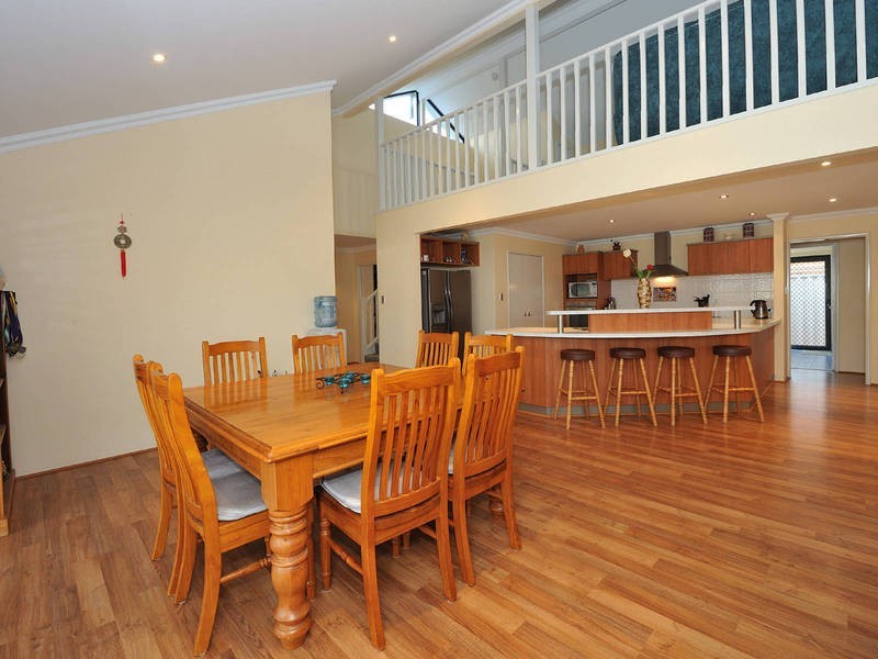 12 Lowlands Crescent, Secret Harbour WA 6173