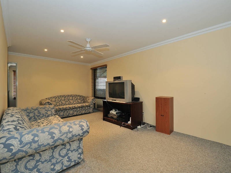 12 Lowlands Crescent, Secret Harbour WA 6173