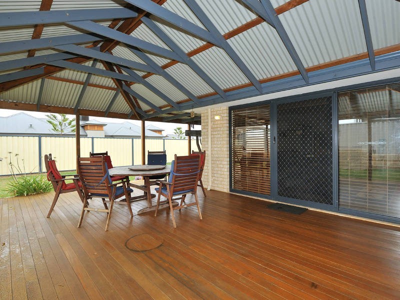 12 Lowlands Crescent, Secret Harbour WA 6173