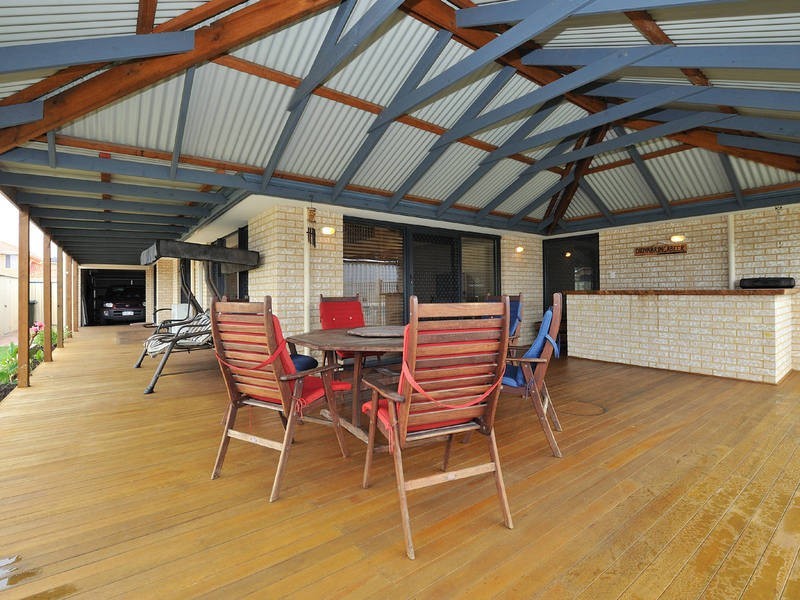 12 Lowlands Crescent, Secret Harbour WA 6173