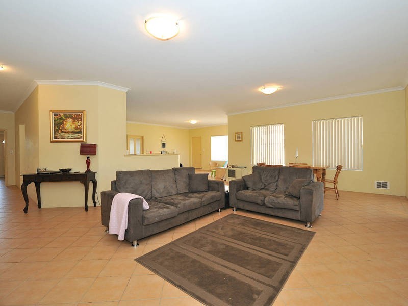 15  Fontainebleu Vista, Port Kennedy WA 6172