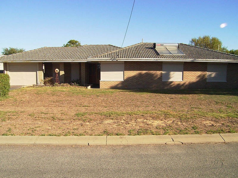 9 Merilup Court, Hillman WA 6168