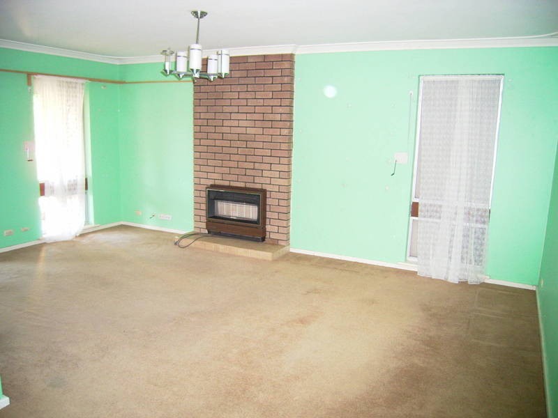 9 Merilup Court, Hillman WA 6168