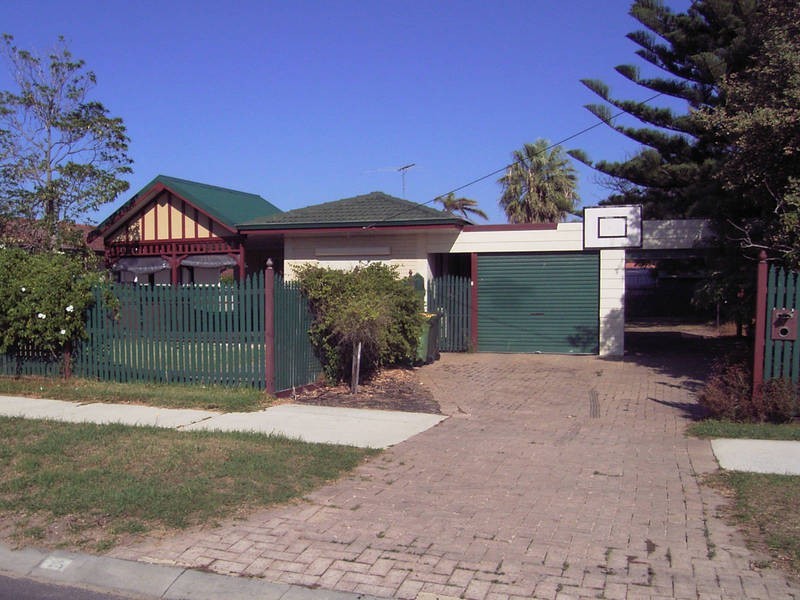 33 Pegasus Street, Rockingham WA 6168