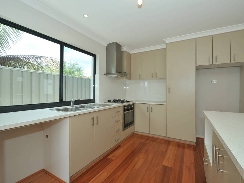 7D King George Street, Shoalwater WA 6169