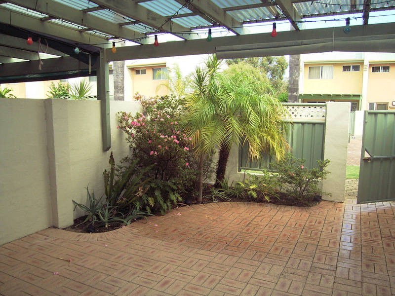 24/1 Banksia Terrace, South Yunderup WA 6208