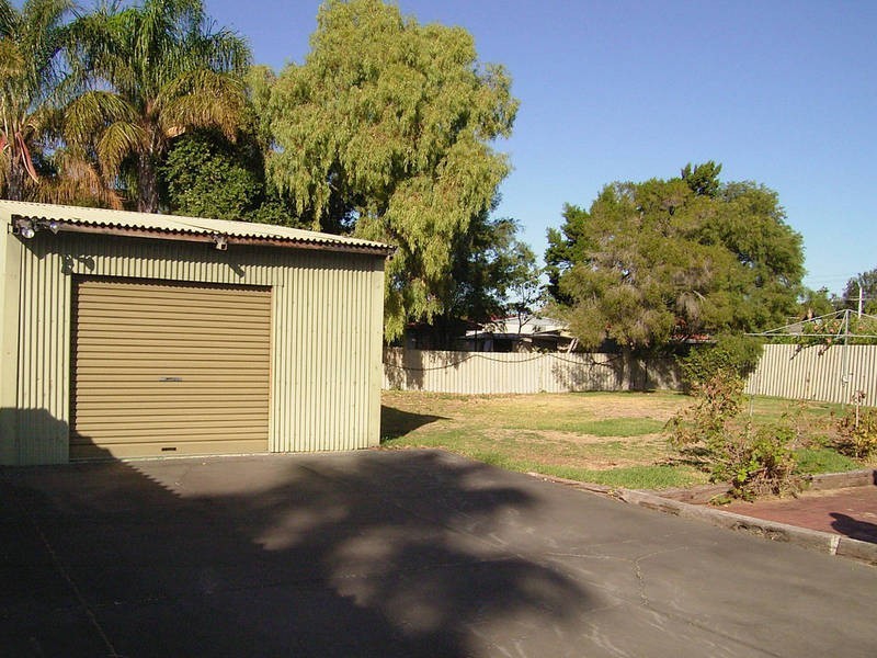 3 Malbeling Close, Hillman WA 6168