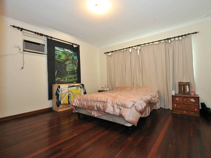 14 Houston Street, Rockingham WA 6168
