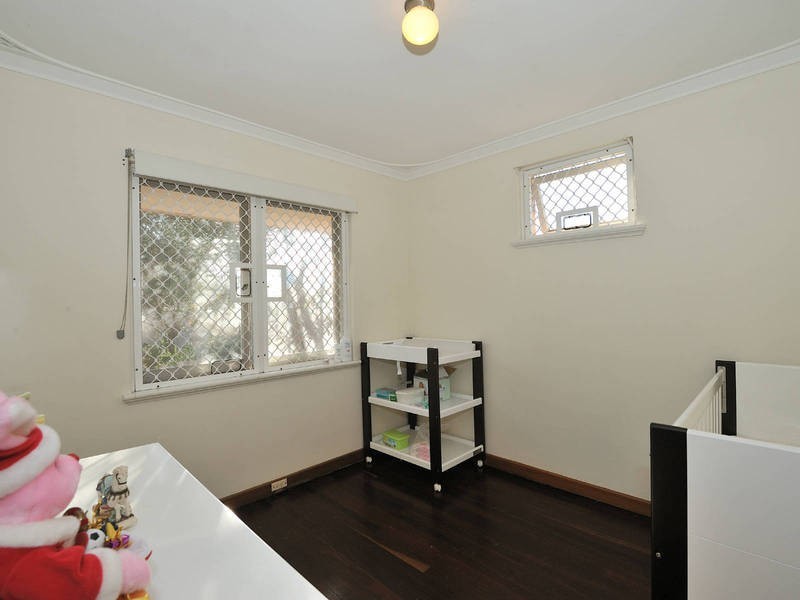 14 Houston Street, Rockingham WA 6168