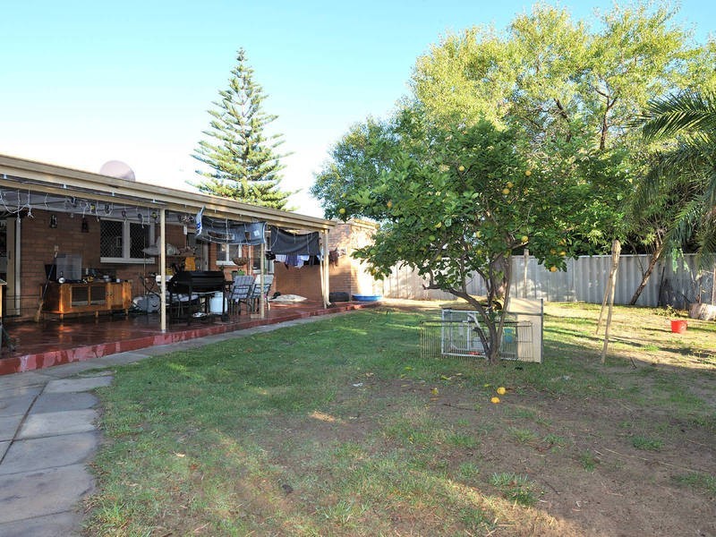 14 Houston Street, Rockingham WA 6168