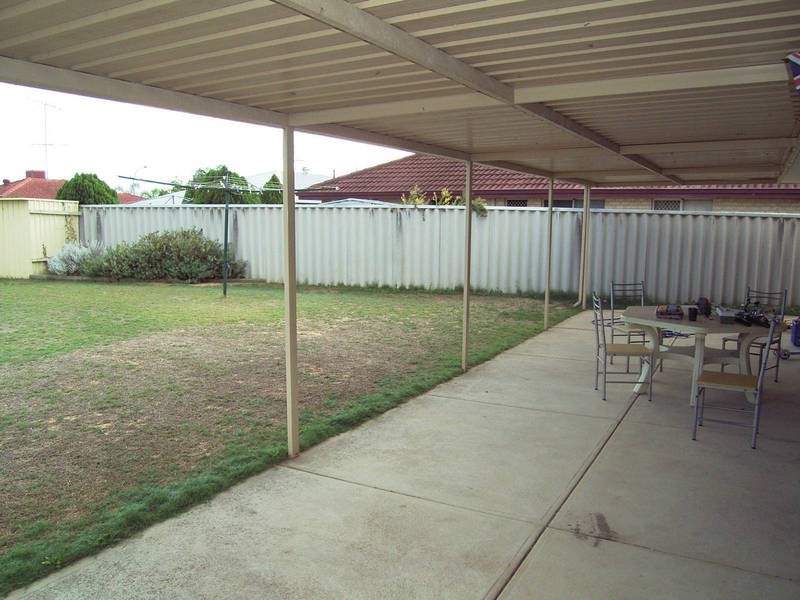 24  Pallarup Grove, Waikiki WA 6169