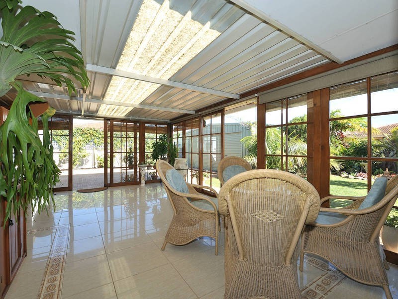 2 Hutton Court, Rockingham WA 6168