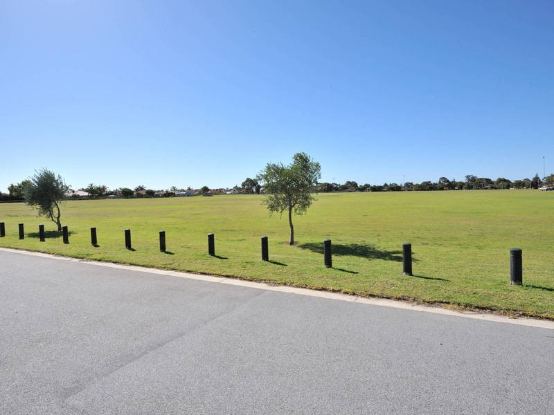 38 Merrimac Loop, Rockingham WA 6168
