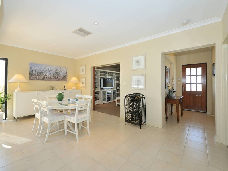 38 Merrimac Loop, Rockingham WA 6168