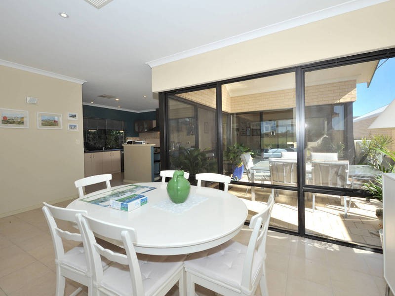 38 Merrimac Loop, Rockingham WA 6168