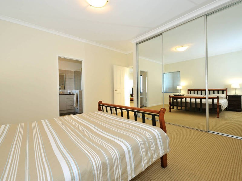 4/38 Lewington Street, Rockingham WA 6168