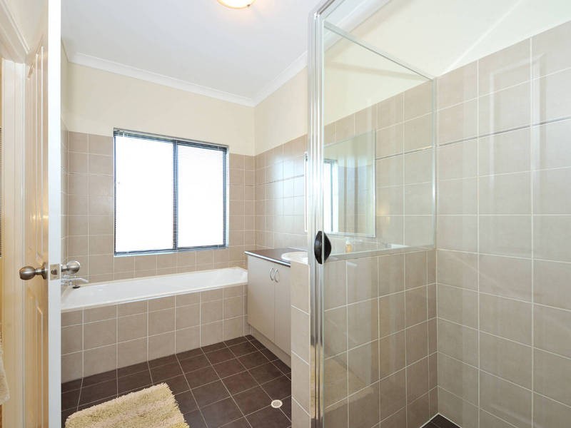 4/38 Lewington Street, Rockingham WA 6168