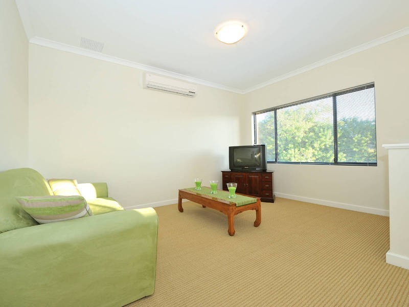 4/38 Lewington Street, Rockingham WA 6168