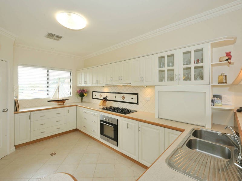 12 Florence Street, Rockingham WA 6168