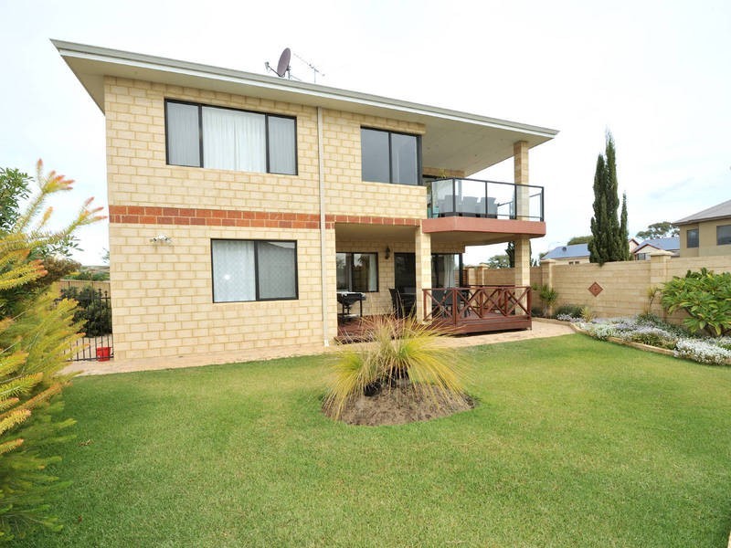 12 Florence Street, Rockingham WA 6168