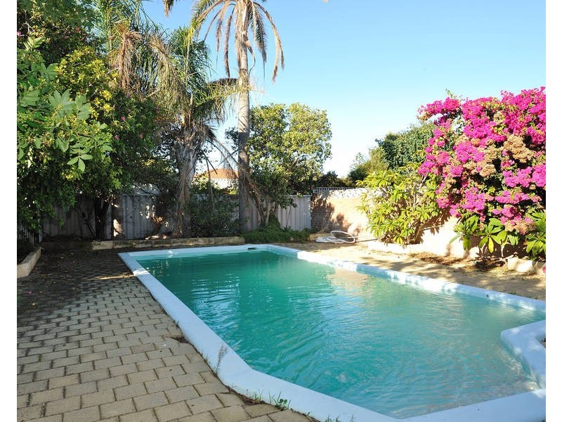 22 Frederick Street, Shoalwater WA 6169