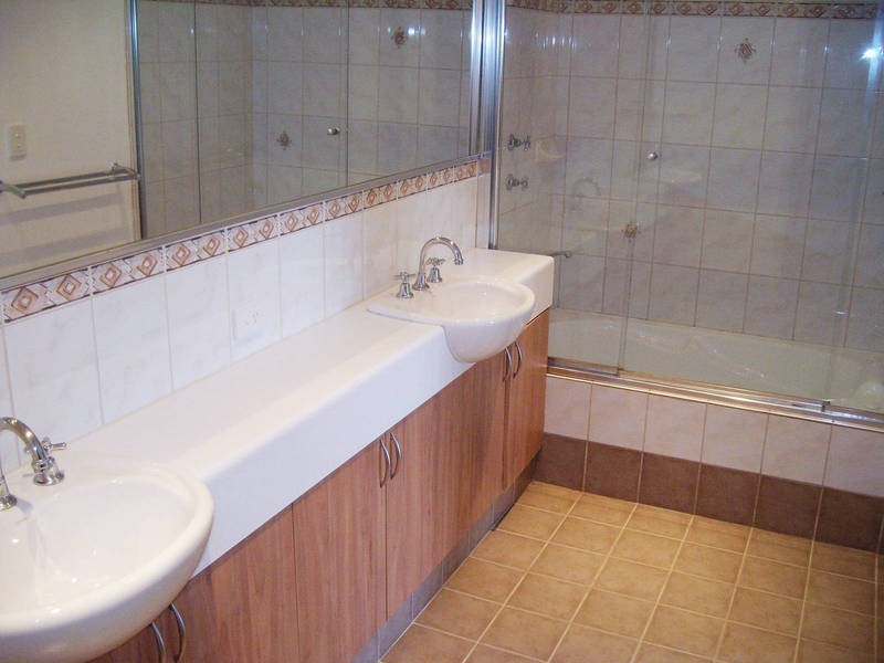 31 Highlander Parade, Rockingham WA 6168