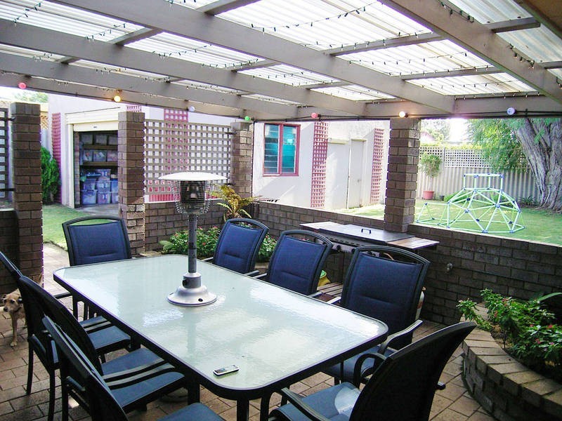 21 Caribbean Drive, Safety Bay WA 6169