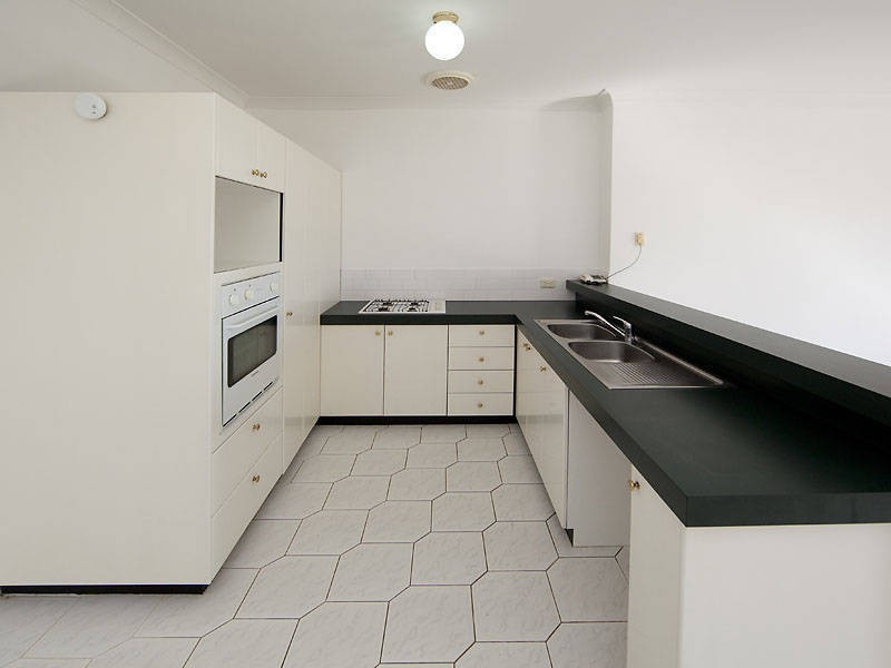 2/101 Rockingham Beach Road, Rockingham WA 6168