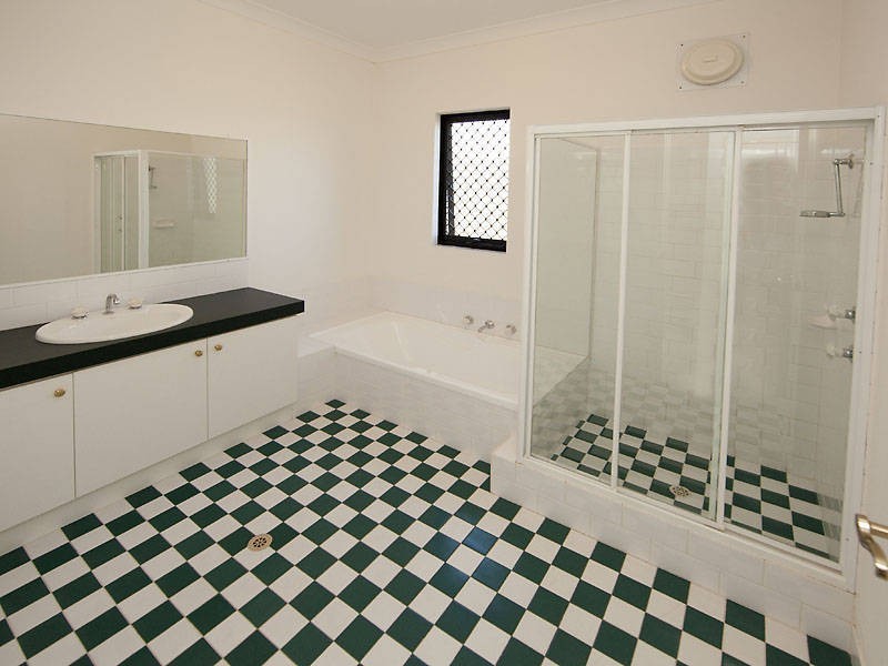 2/101 Rockingham Beach Road, Rockingham WA 6168