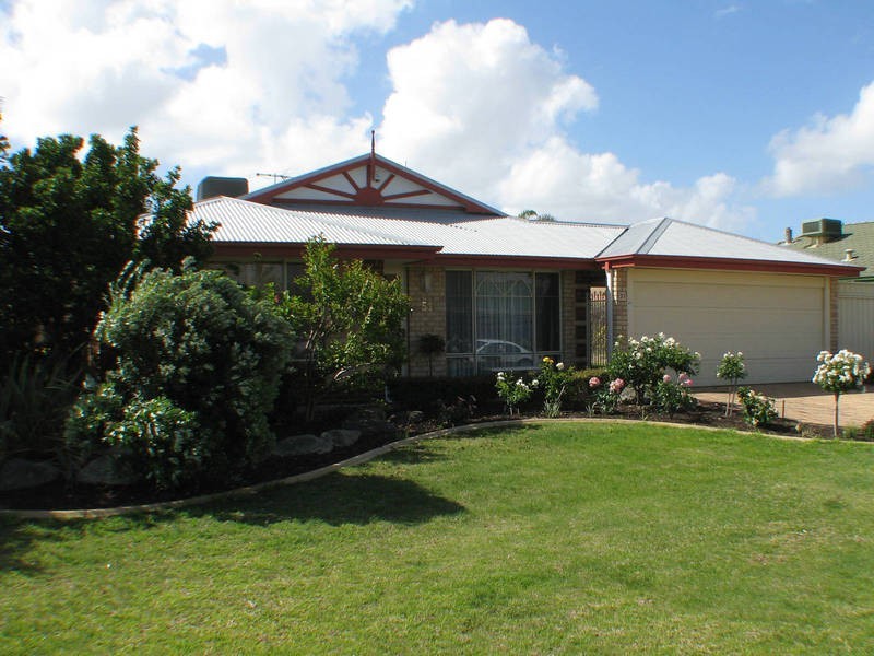 51 Gnangara Drive, Waikiki WA 6169