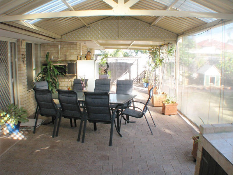 51 Gnangara Drive, Waikiki WA 6169