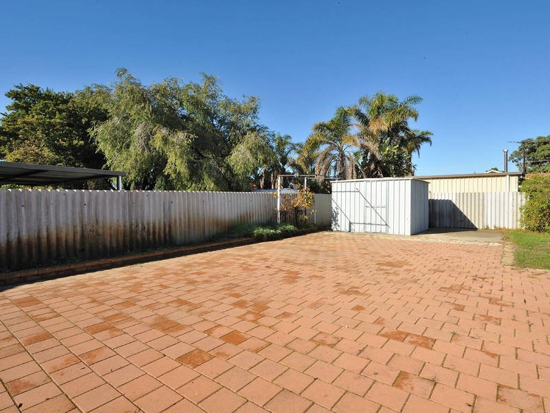 11 Ricketts Court, Rockingham WA 6168