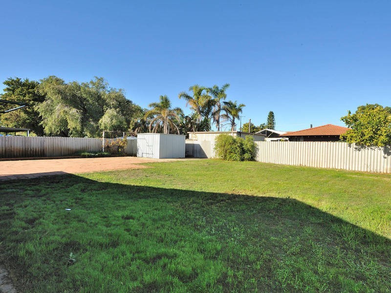 11 Ricketts Court, Rockingham WA 6168