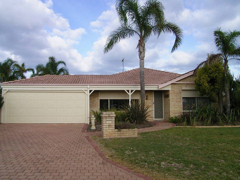 16 Darwin Place, Warnbro WA 6169