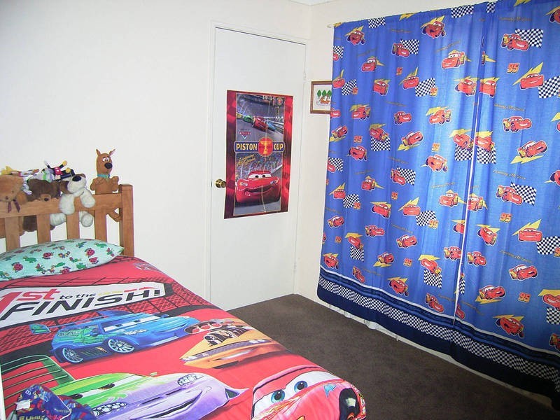 16 Darwin Place, Warnbro WA 6169