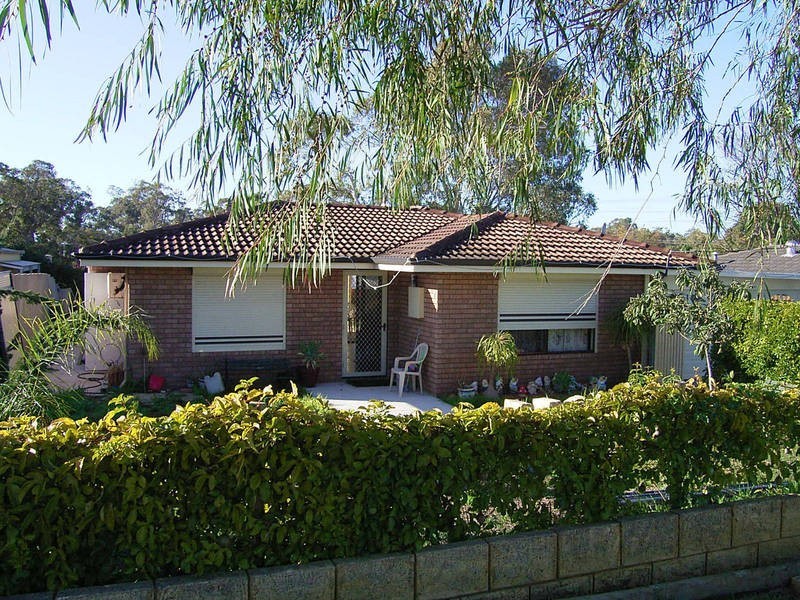 36 Kemmish Avenue, Parmelia WA 6167