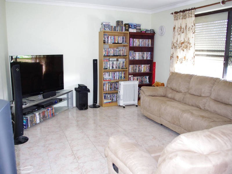 36 Kemmish Avenue, Parmelia WA 6167