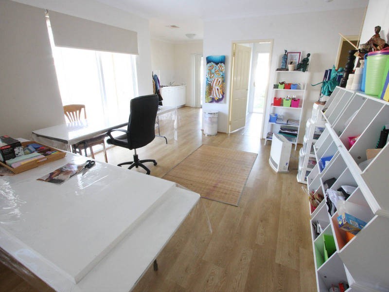 11 Morfontaine Parade, Port Kennedy WA 6172