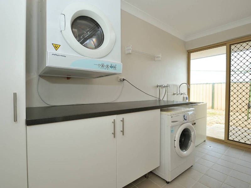 2 Harley Close, Safety Bay WA 6169