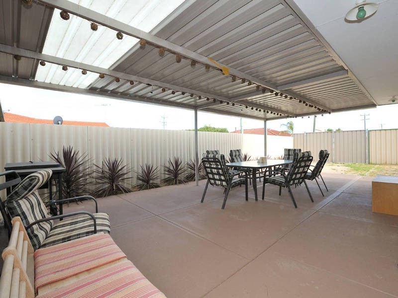 2 Harley Close, Safety Bay WA 6169