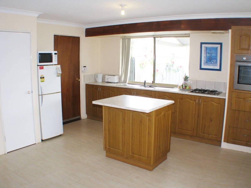 124 Charthouse Road, Waikiki WA 6169