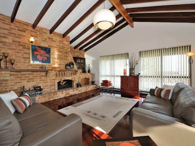 4 Ernest Street, Safety Bay WA 6169