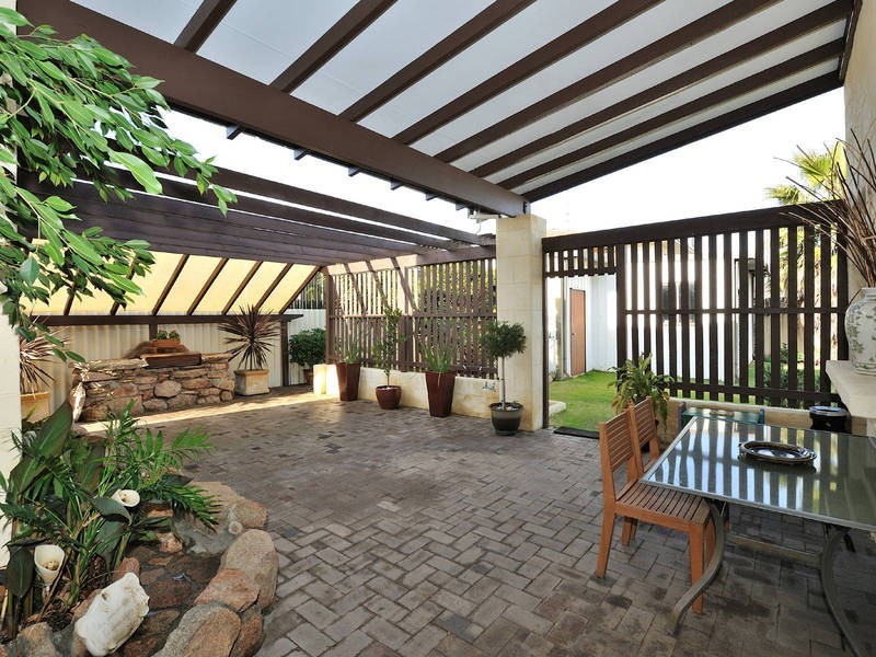 4 Ernest Street, Safety Bay WA 6169