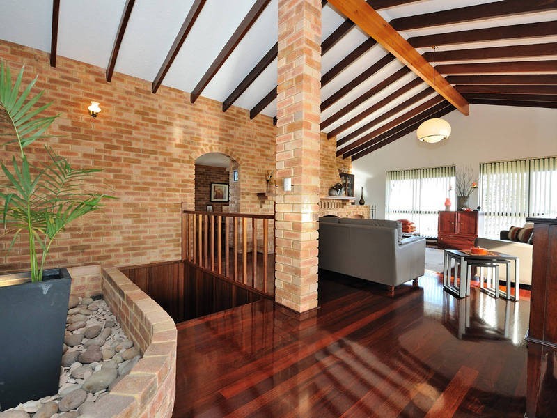 4 Ernest Street, Safety Bay WA 6169